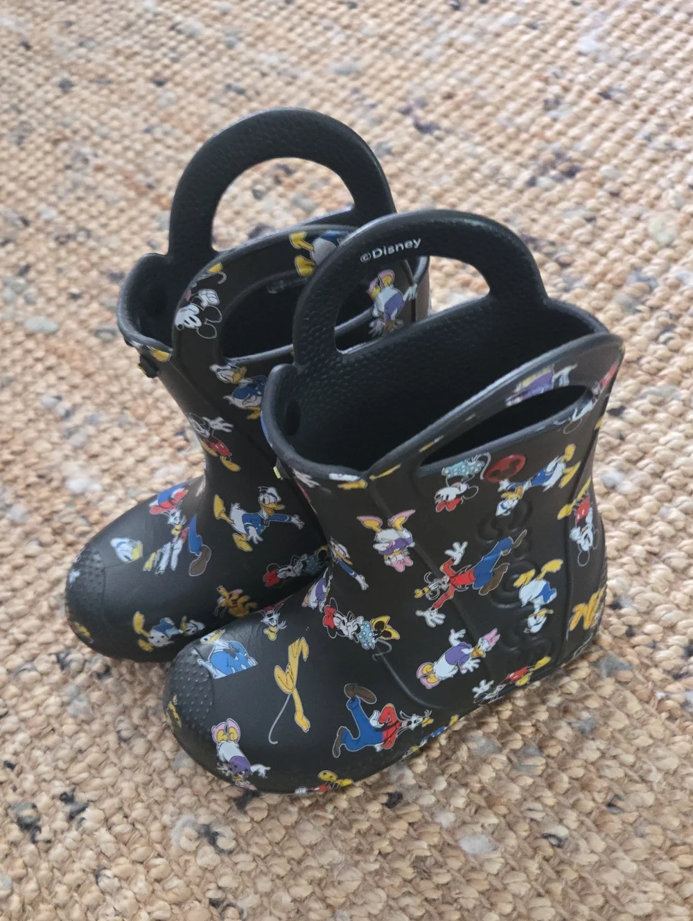 Crocs] Disney Kids' Black Character Rain Boots